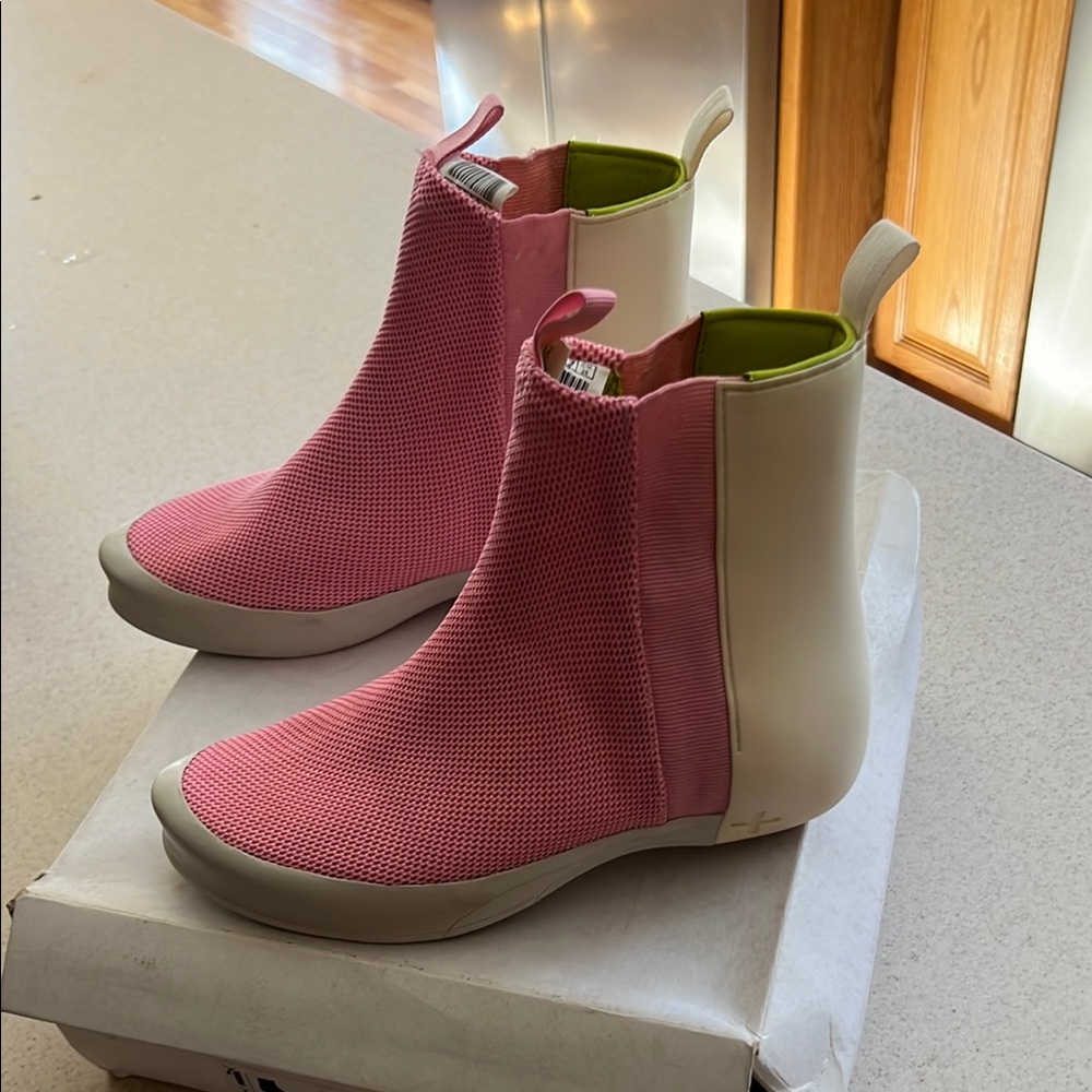 Puma Philippe Starck SuperHigh Pink-White/Flourescent Yellow Boots